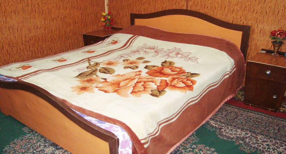 Dulce Domum Houseboat, Srinagar 3
